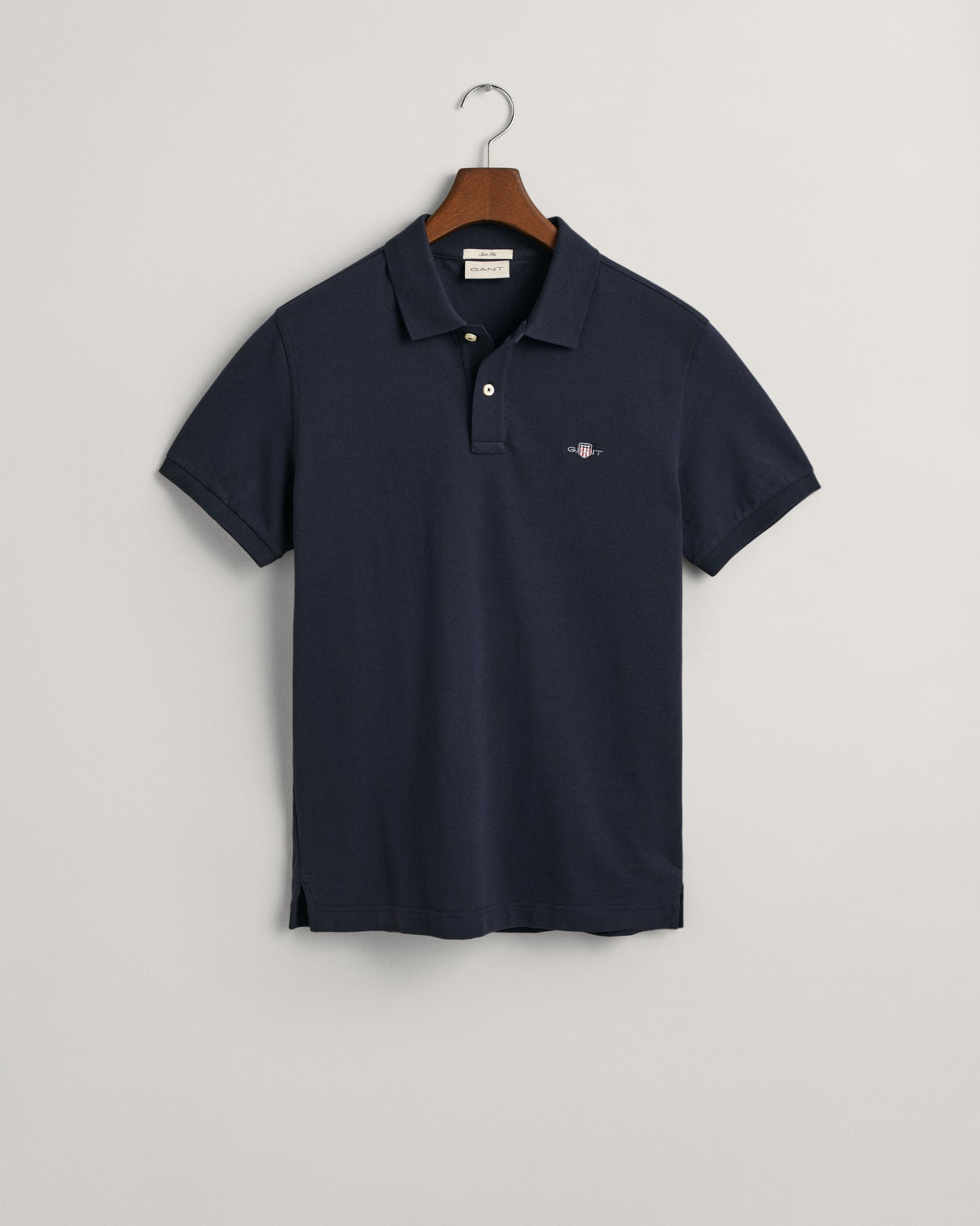 EVENING BLUE, SLIM SHIELD SS PIQUE POLO, FLAT-LAY BY GANT AU.