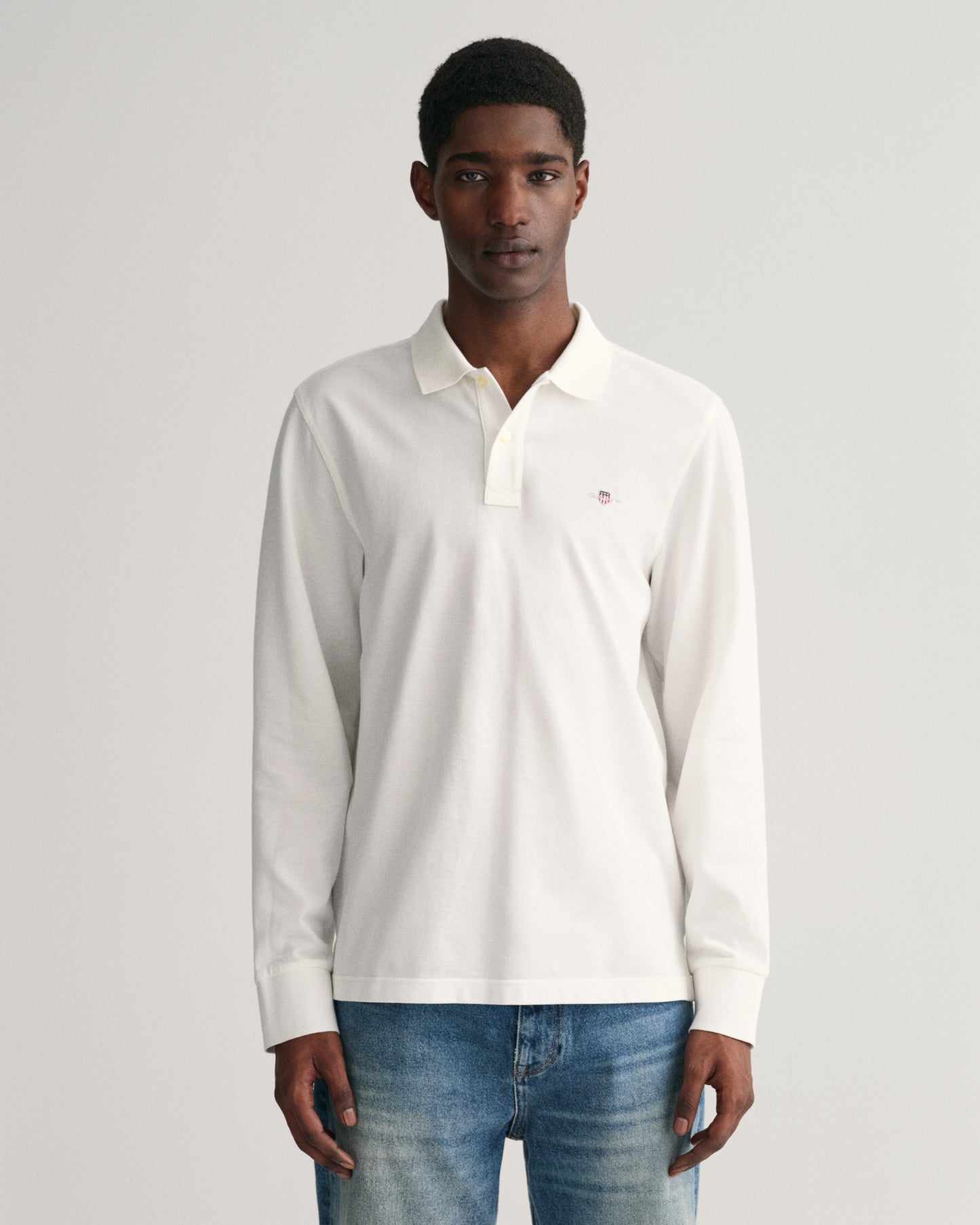 WHITE, REG SHIELD LS PIQUE POLO, FRONT-VIEW BY GANT AU.
