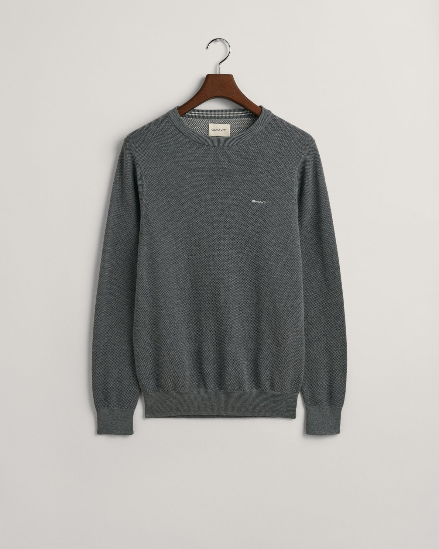 DARK GREY MELANGE, COTTON PIQUE C-NECK, FLAT-LAY BY GANT AU.
