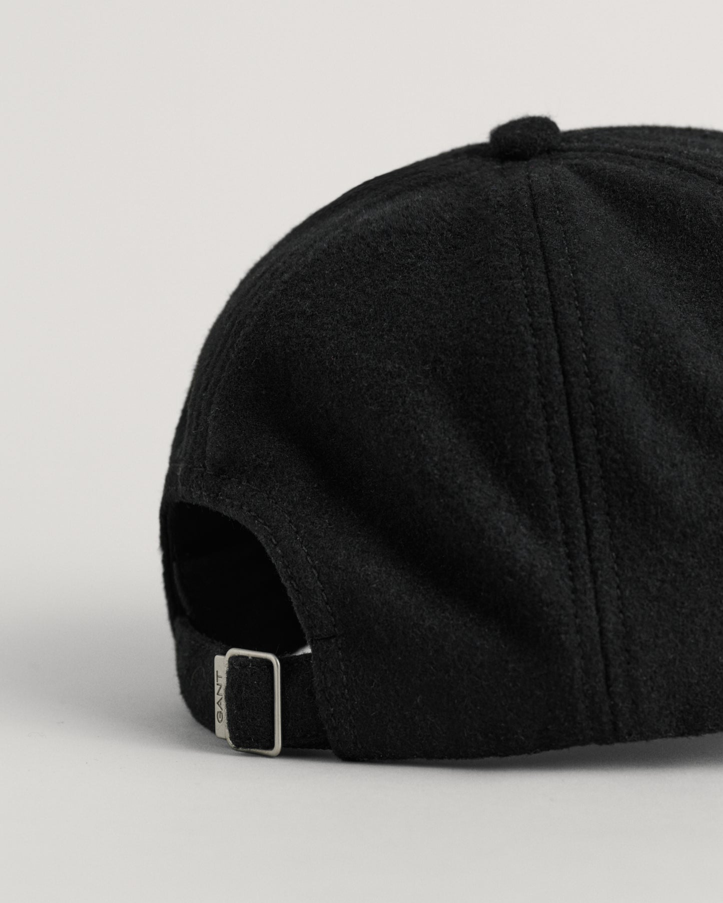 BLACK, SHIELD MELTON CAP, CLOSE-UP BY GANT AU.