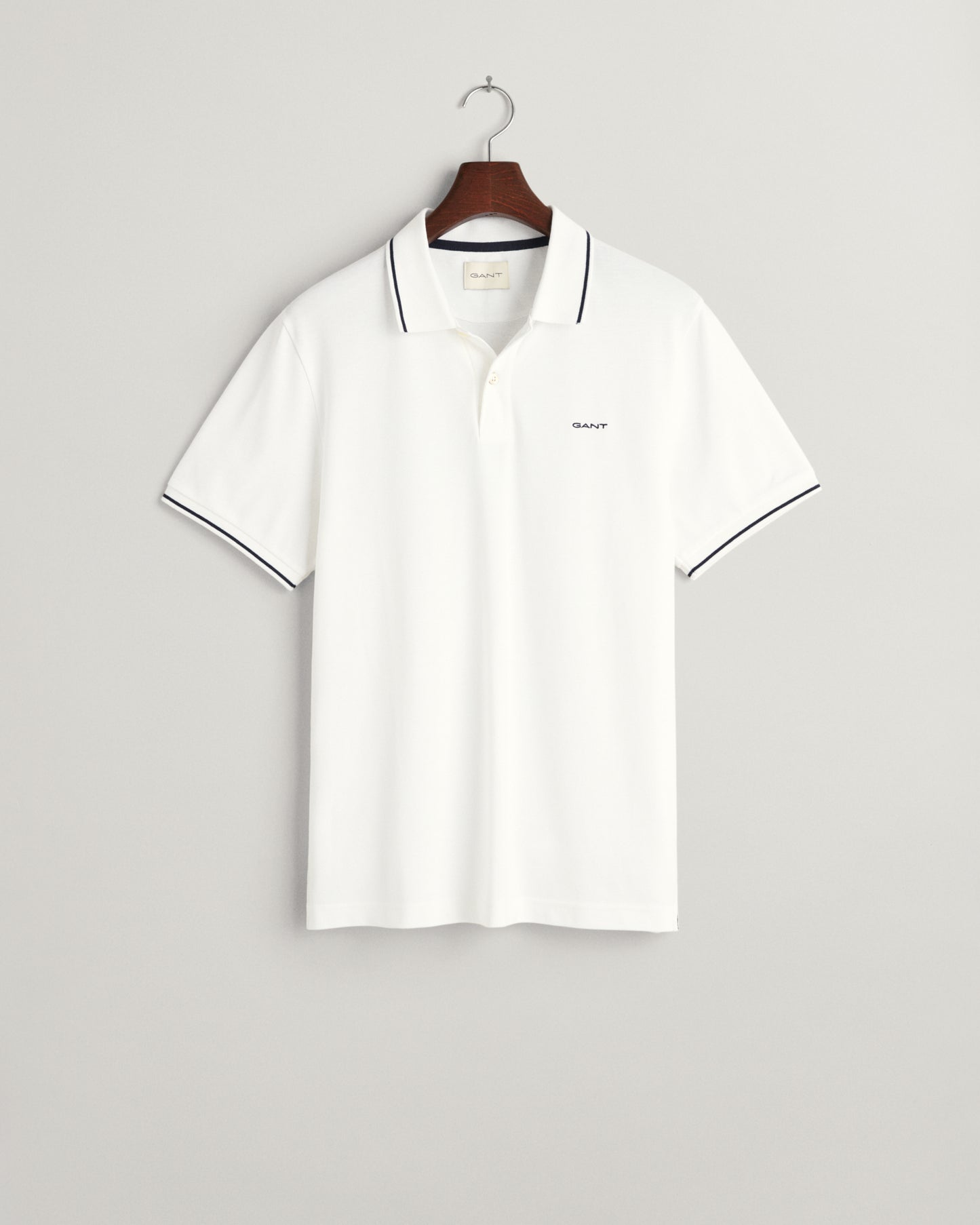 WHITE, TIPPING SS PIQUE POLO, FLAT-LAY BY GANT AU.