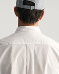 WHITE, REG CLASSIC POPLIN SS SHIRT, CLOSE-UP BY GANT AU.