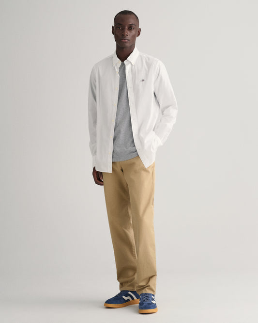 DARK KHAKI, REGULAR TWILL CHINOS BY GANT AU.