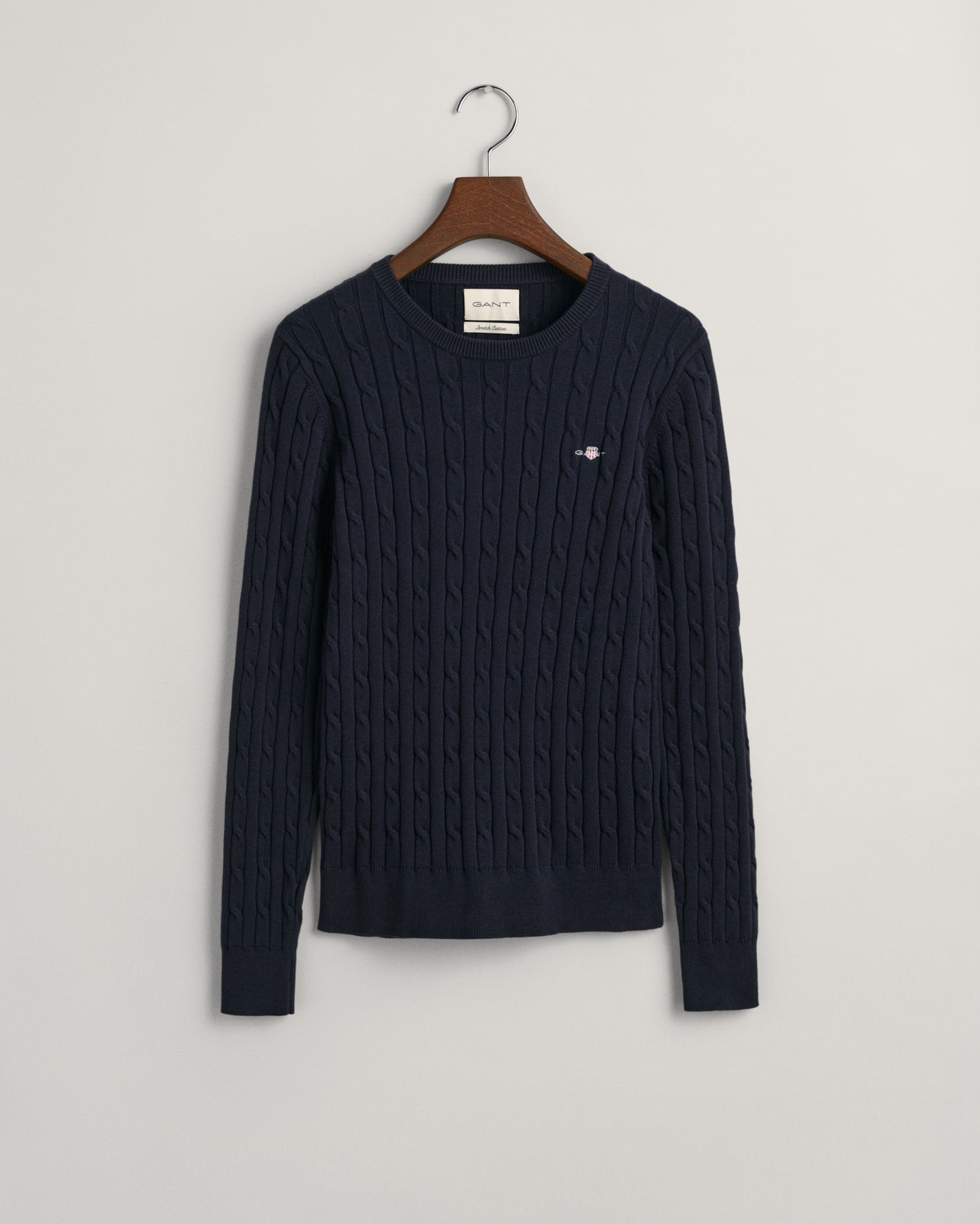 EVENING BLUE, STRETCH COTTON CABLE C-NECK, FLAT-LAY BY GANT AU.
