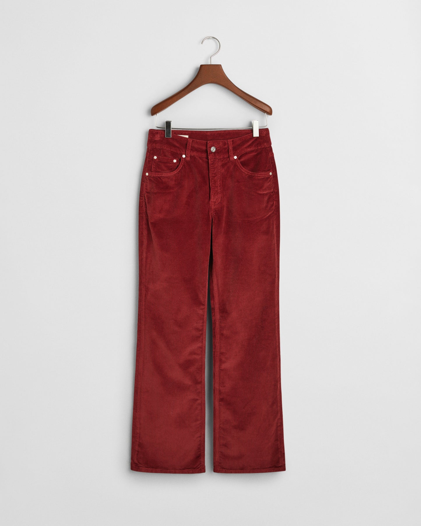 PLUMPED RED, CORDUROY FLARE JEANS, FRONT-VIEW BY GANT AU.