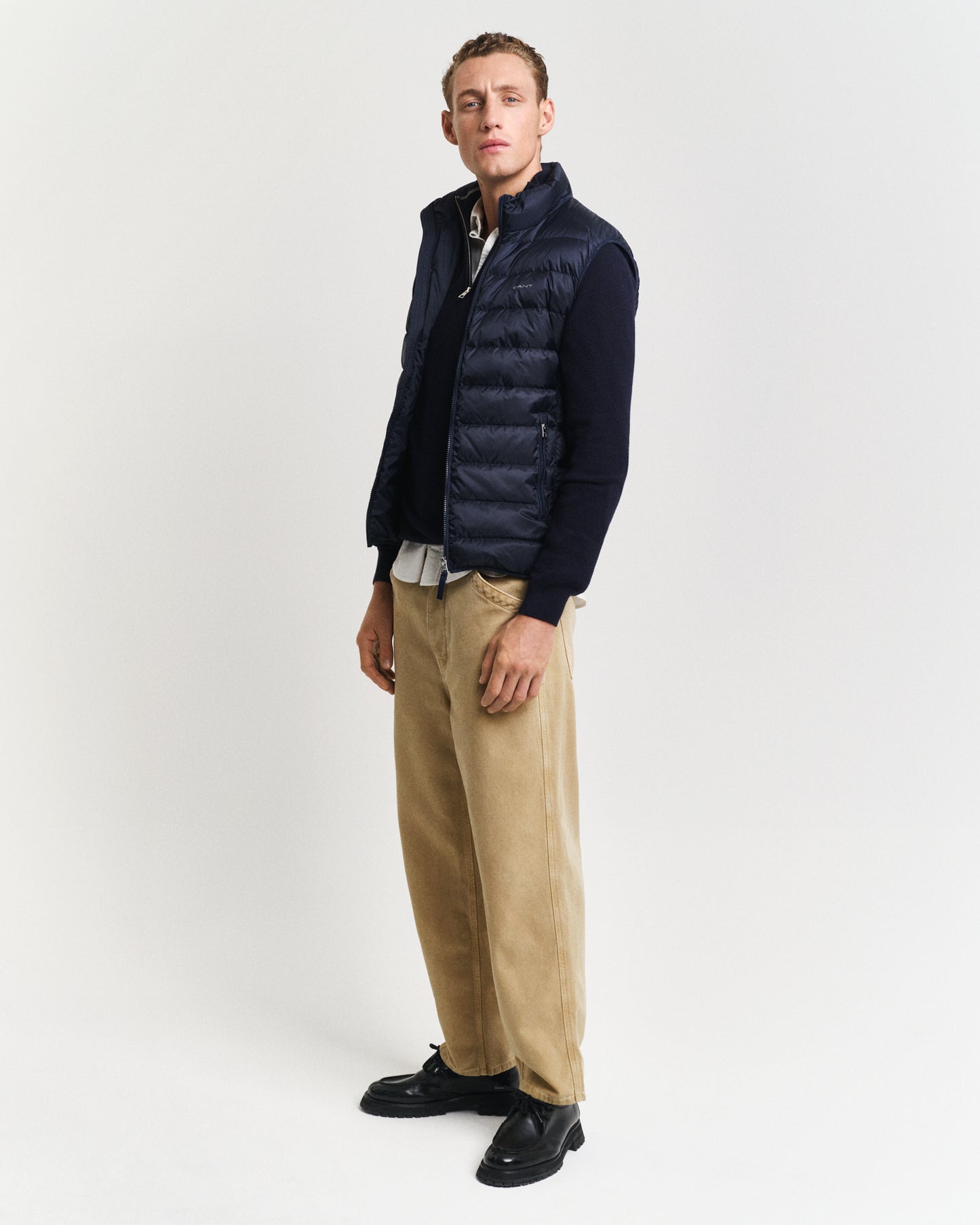 EVENING BLUE, LIGHT DOWN VEST BY GANT AU.