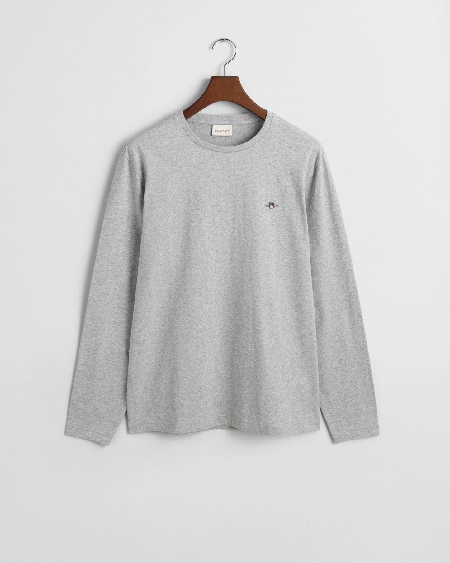 GREY MELANGE, REG SHIELD LS T-SHIRT, FLAT-LAY BY GANT AU.