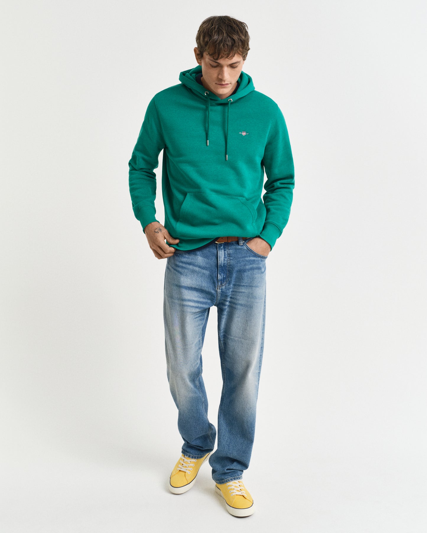DEEP GREEN, REG SHIELD HOODIE BY GANT AU.