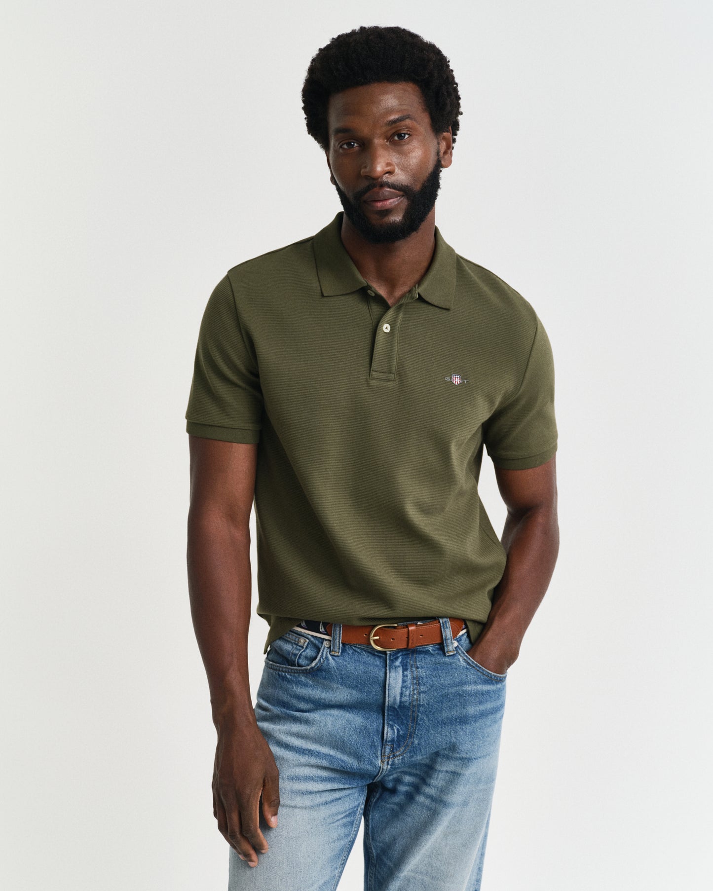 JUNIPER GREEN, TEXTURED POLO, FRONT-VIEW BY GANT AU.