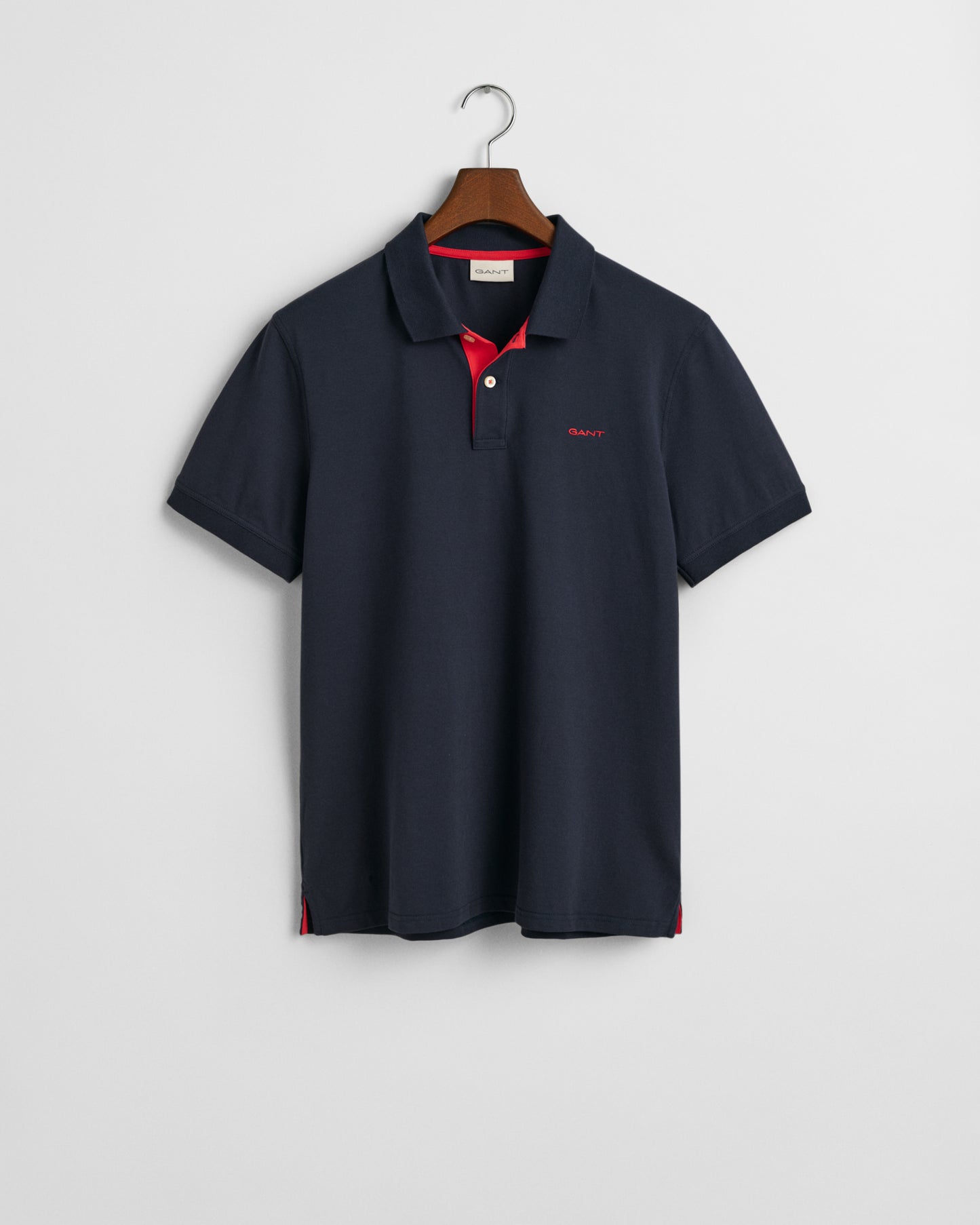 EVENING BLUE, REG CONTRAST PIQUE SS POLO, FLAT-LAY BY GANT AU.