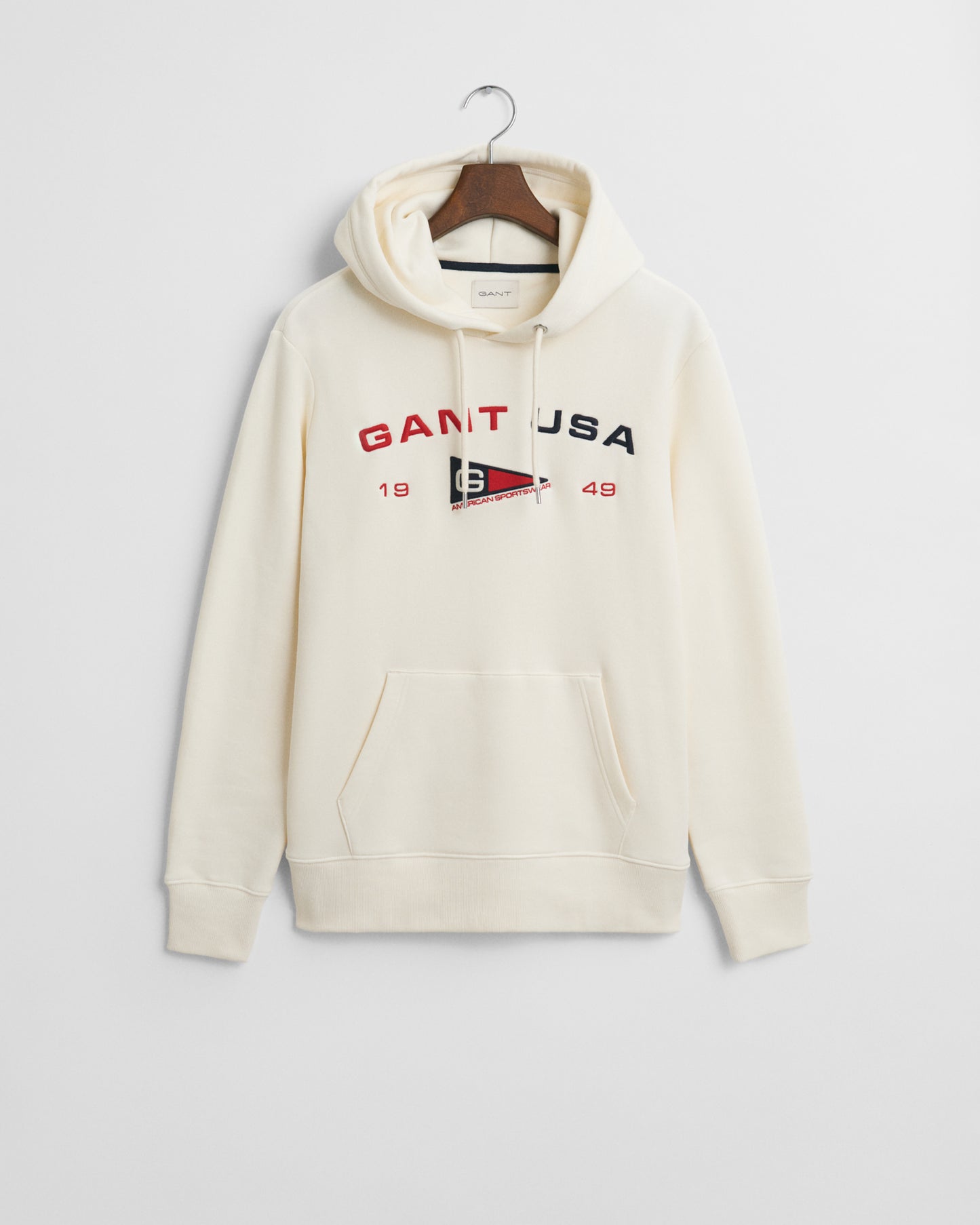 CREAM, GRAPHIC SWEAT HOODIE, FLAT-LAY BY GANT AU.
