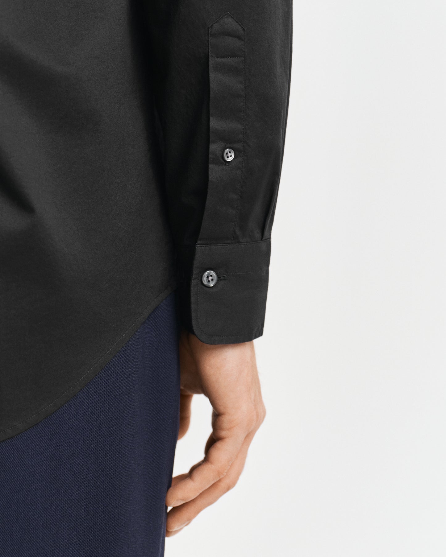 BLACK, REG CLASSIC POPLIN SHIRT, CLOSE-UP BY GANT AU.