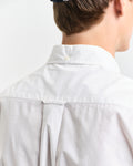 WHITE, REG CLASSIC POPLIN SHIRT, CLOSE-UP BY GANT AU.