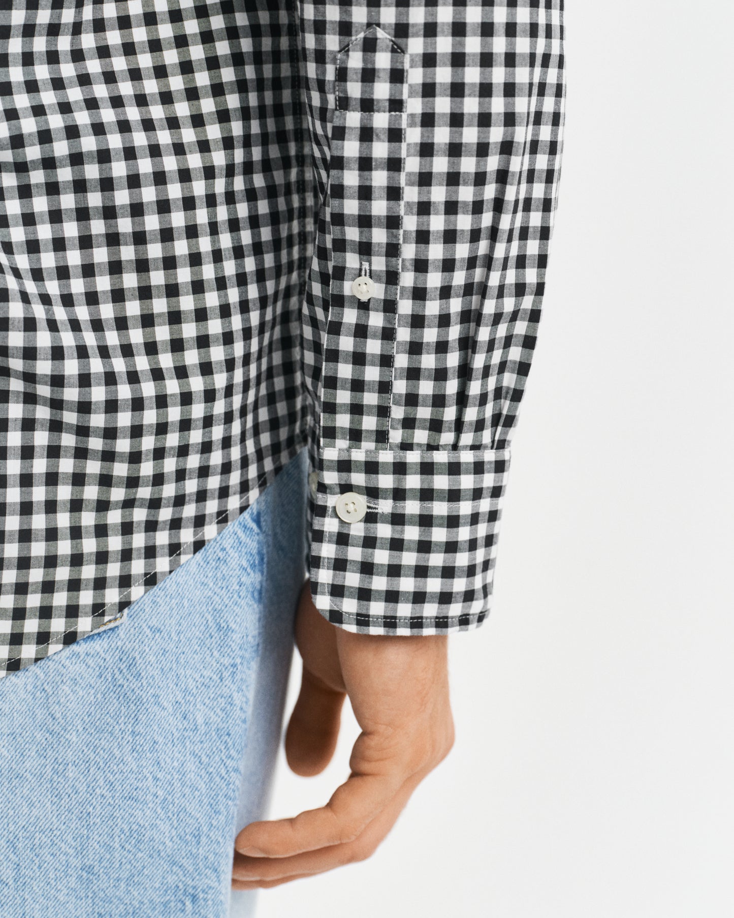 BLACK, REG CLASSIC POPLIN GINGHAM SHIRT, CLOSE-UP BY GANT AU.