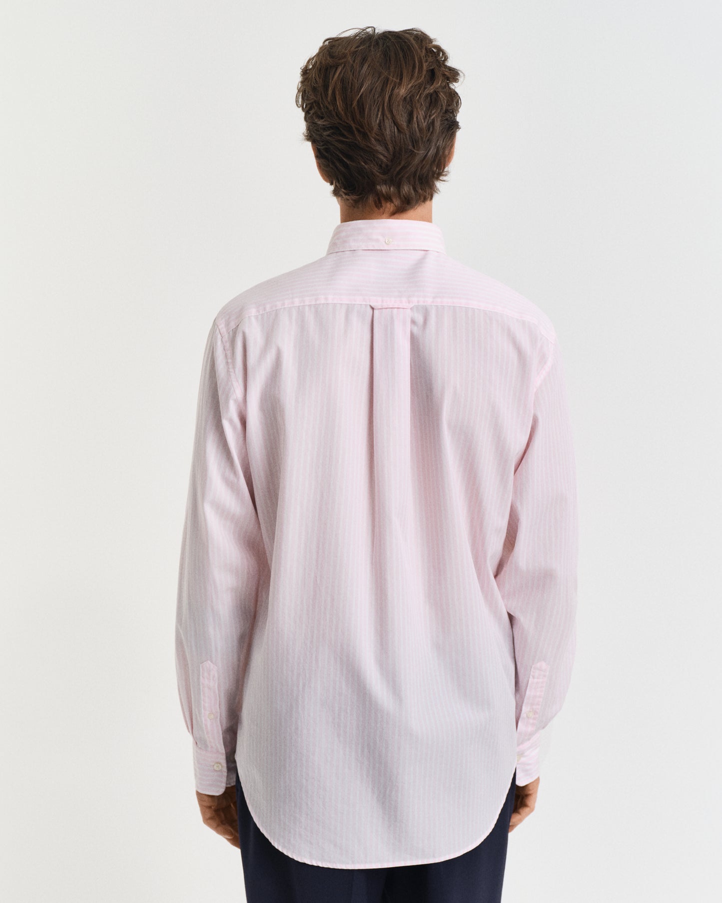 LIGHT PINK, REG CLASSIC POPLIN STRIPE SHIRT, BACK-VIEW BY GANT AU.