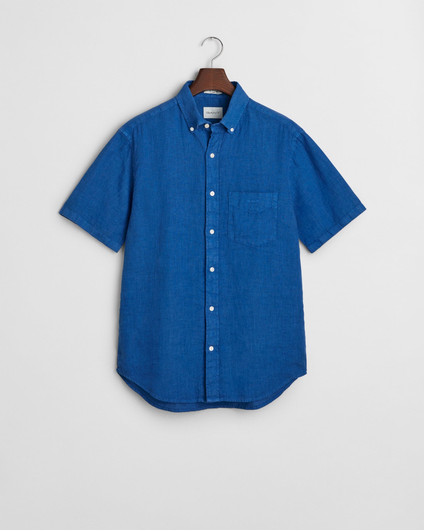 RICH BLUE, REG GMNT DYED LINEN SS SHIRT, FLAT-LAY BY GANT AU.