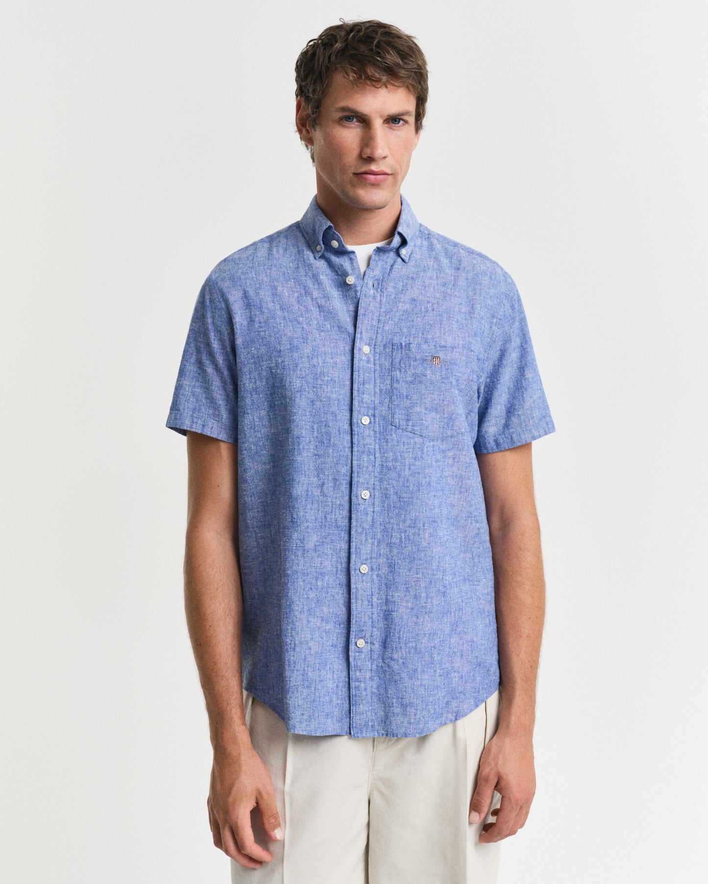 MODEL WEARING REG COTTON LINEN SS SHIRT