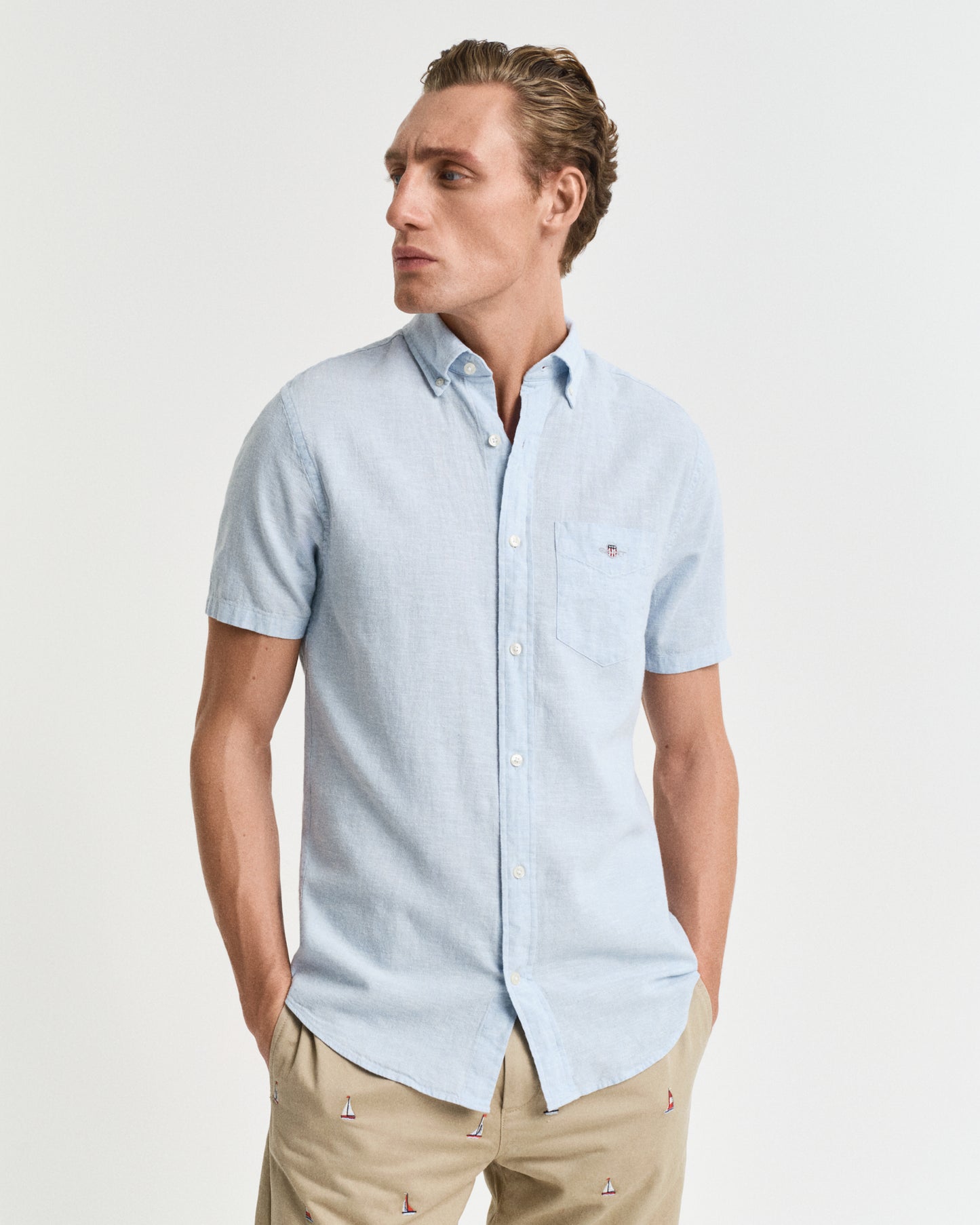MODEL WEARING REG COTTON LINEN SS SHIRT