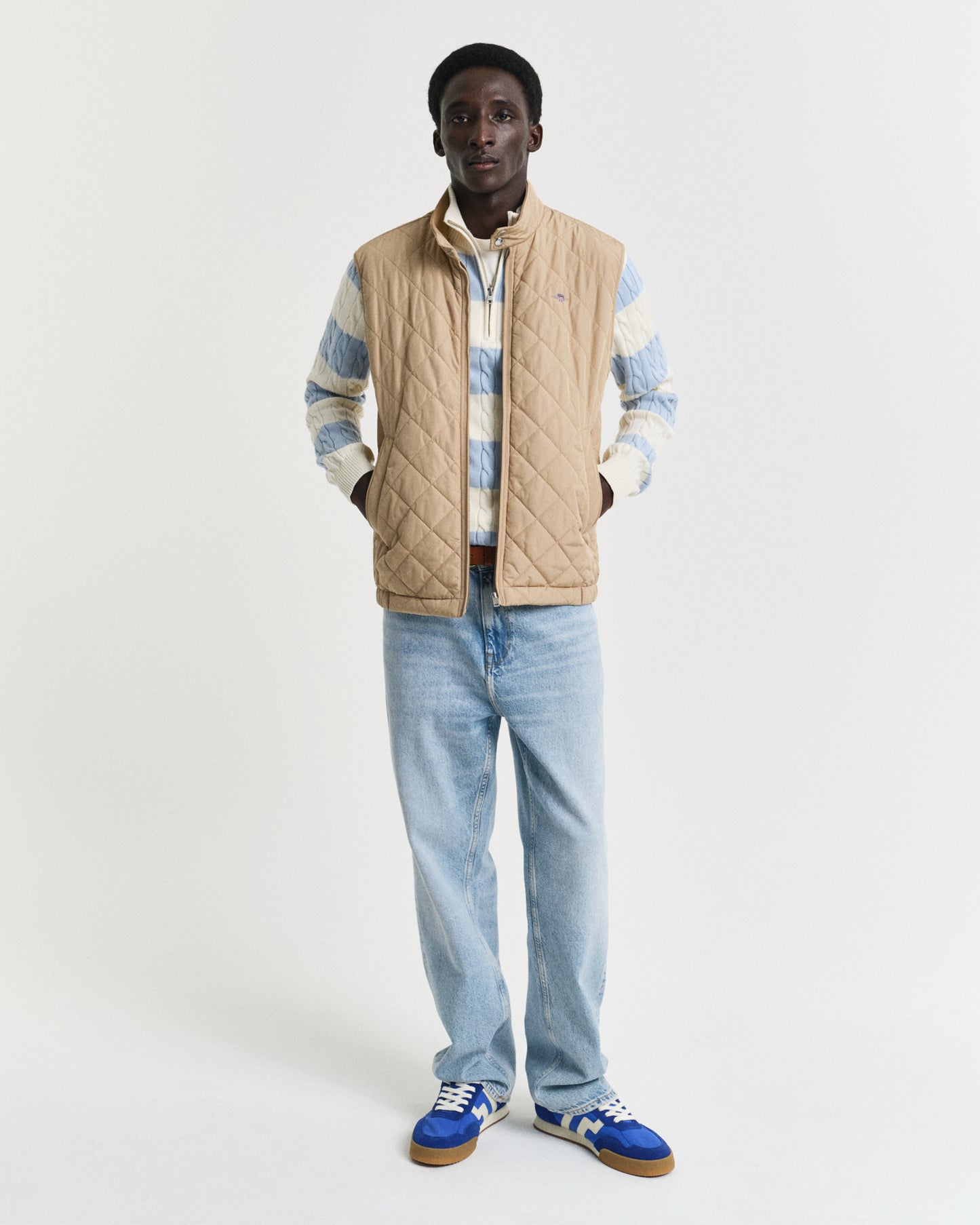 DARK KHAKI, QUILTED WINDCHEATER VEST BY GANT AU.