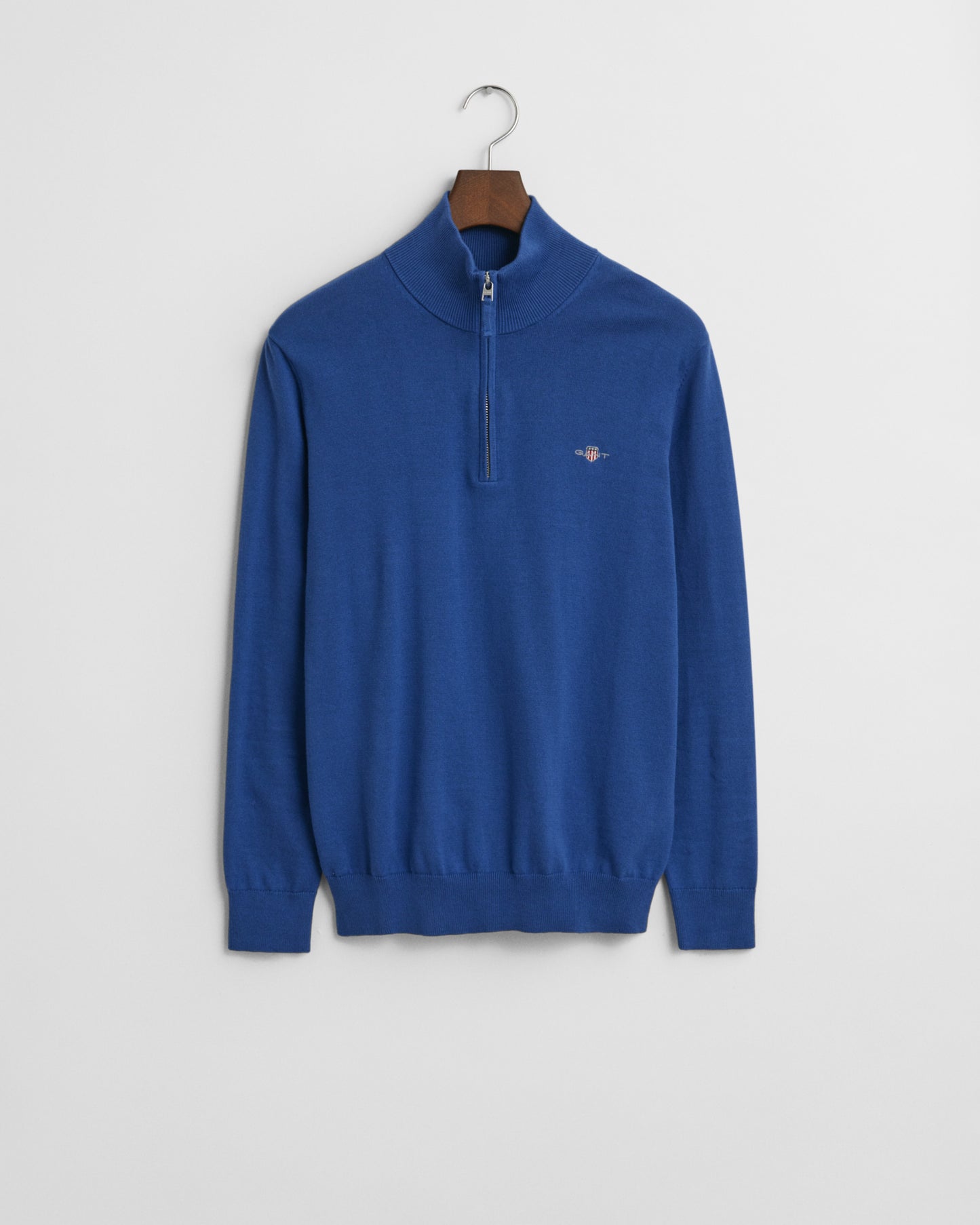 RICH BLUE, CLASSIC COTTON HALF ZIP, FLAT-LAY BY GANT AU.