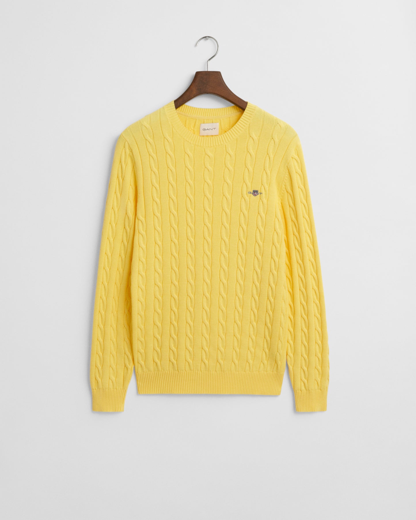 BANANA YELLOW, COTTON CABLE C-NECK, FLAT-LAY BY GANT AU.