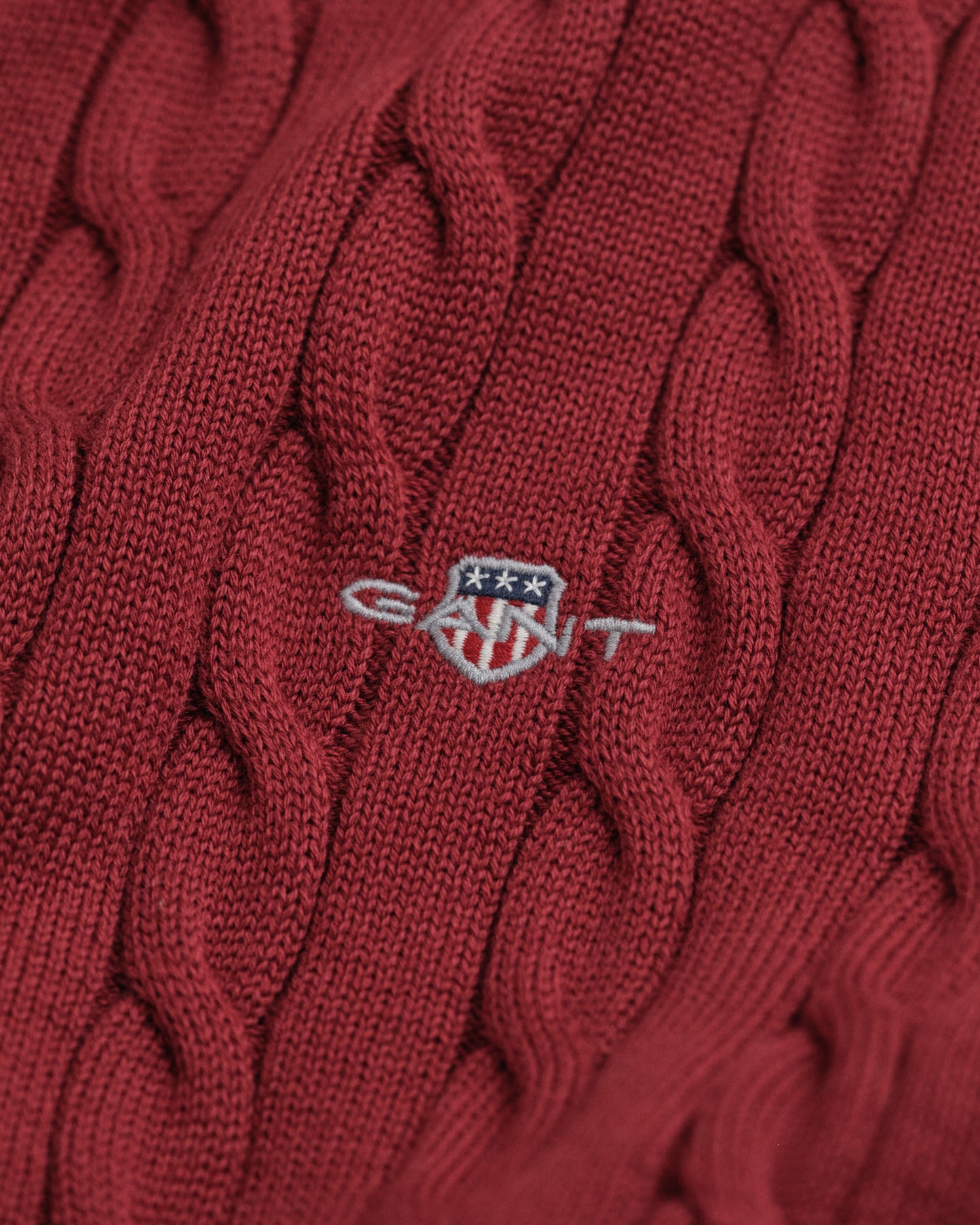 PLUMPED RED, COTTON CABLE HALF ZIP, FLAT-LAY BY GANT AU.