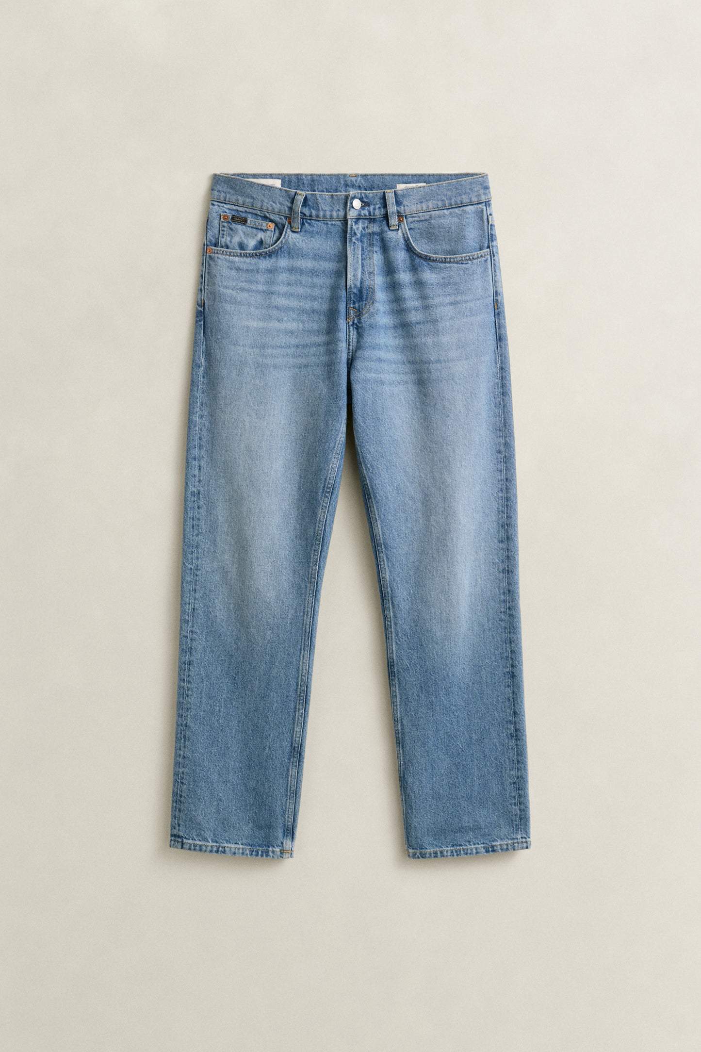 SEMI LIGHT BLUE WORN IN, Straight Jeans, FLAT-LAY BY GANT AU.