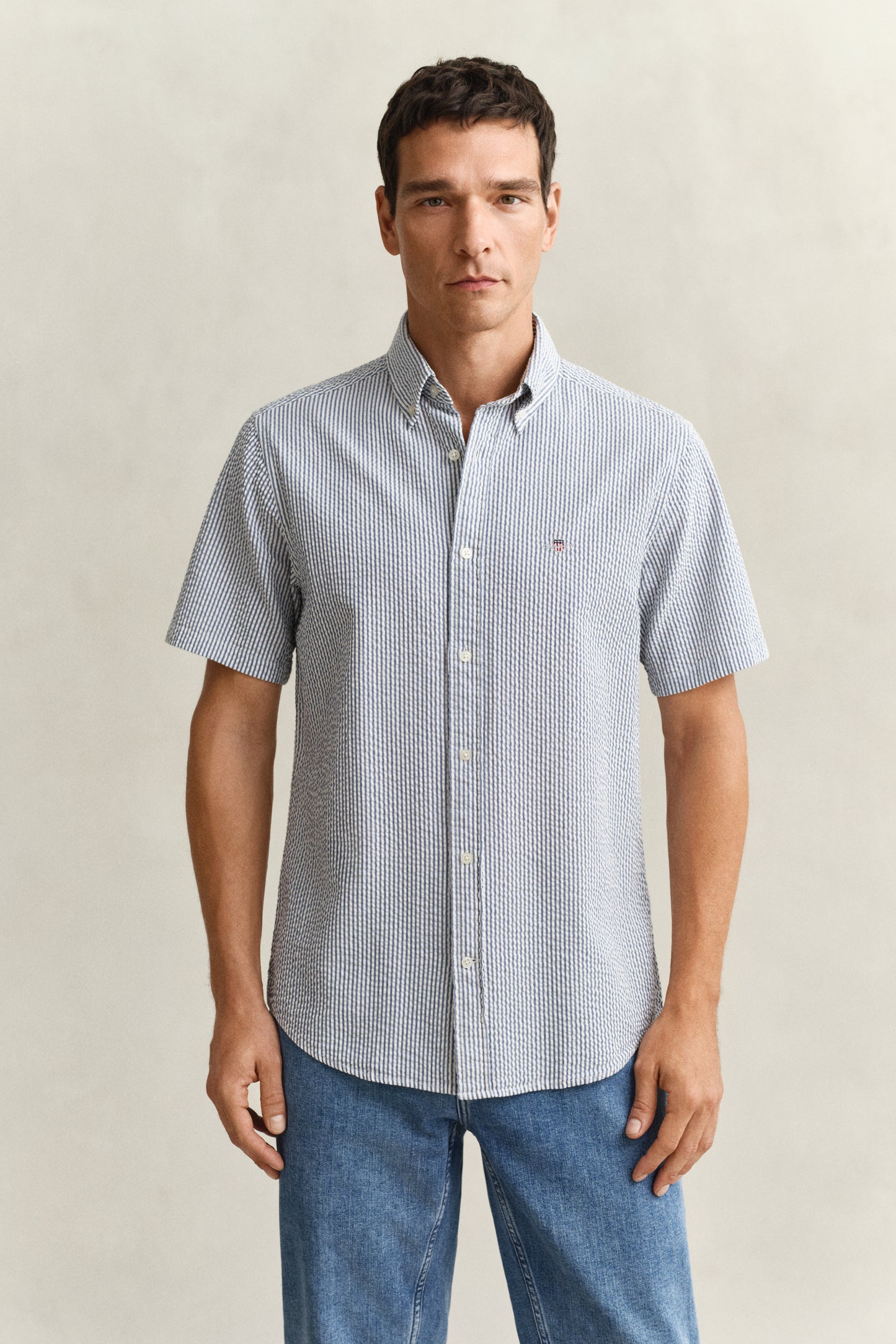 MODEL WEARING REG SEERSUCKER STRIPE SS SHIRT