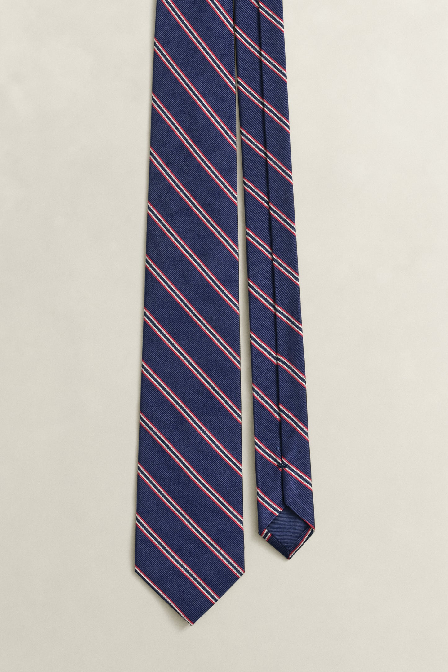 RICH NAVY, STRIPED TIE, CLOSE-UP BY GANT AU.