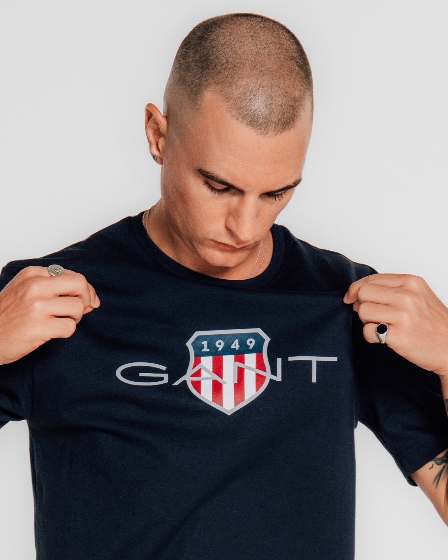 REG ARCHIVE SHIELD TSHIRT