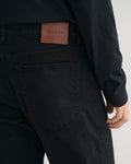 BLACK, REGULAR DESERT JEANS, CLOSE-UP BY GANT AU.