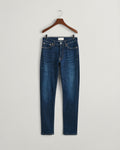 DARK BLUE WORN IN, EXTRA SLIM ACTIVE RECOVER JEANS, FLAT-LAY BY GANT AU.
