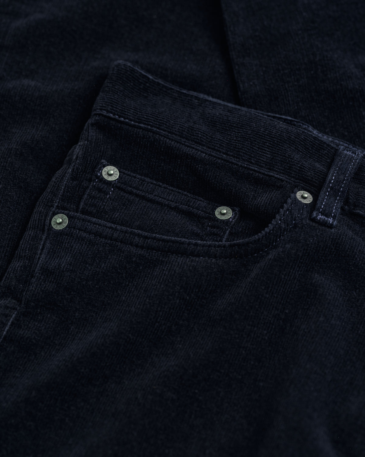EVENING BLUE, REGULAR CORD JEANS, FLAT-LAY BY GANT AU.