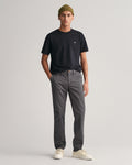 ANTRACITE, SLIM TWILL CHINOS, FRONT-VIEW BY GANT AU.