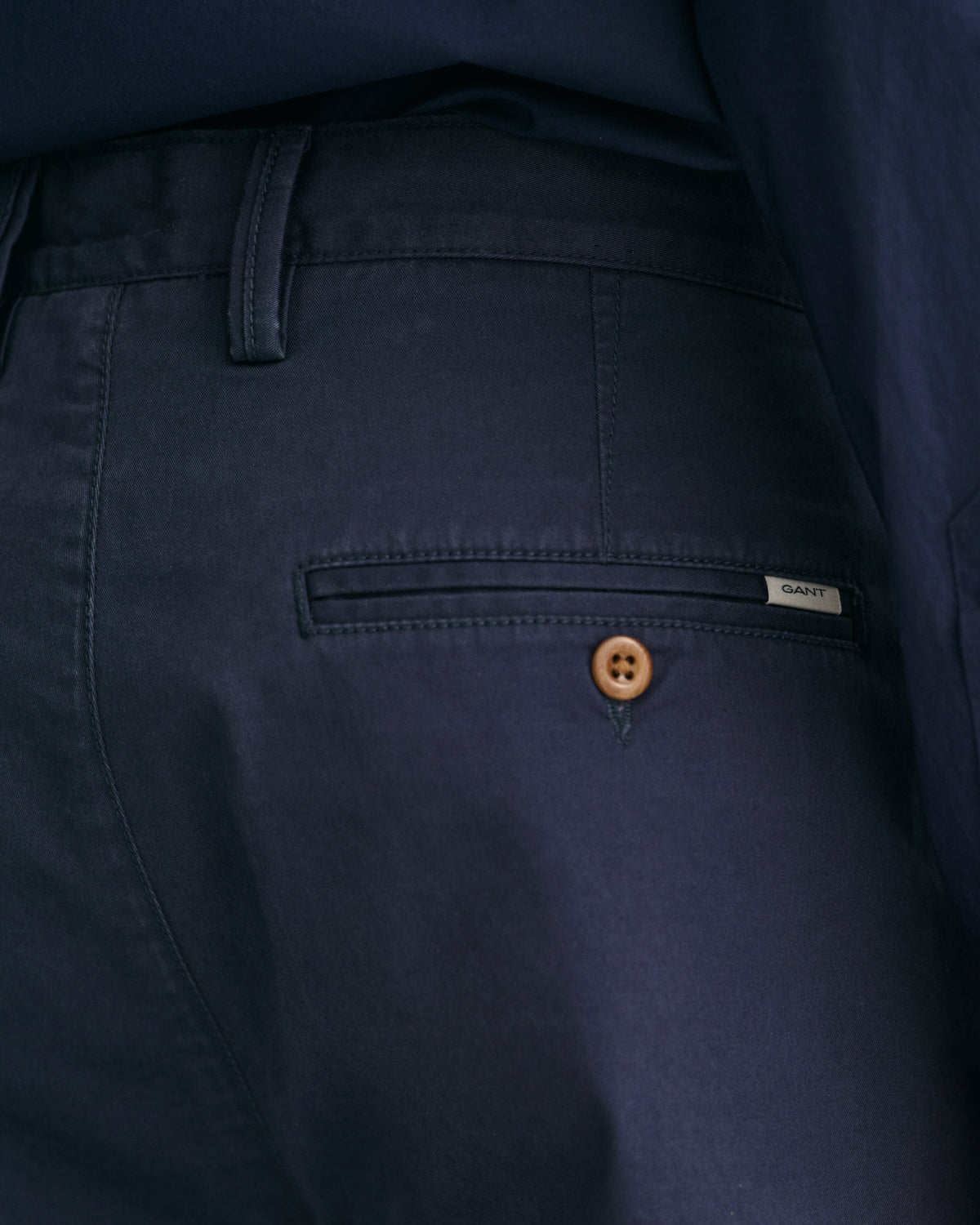 MARINE, REGULAR TWILL CHINOS, CLOSE-UP BY GANT AU.