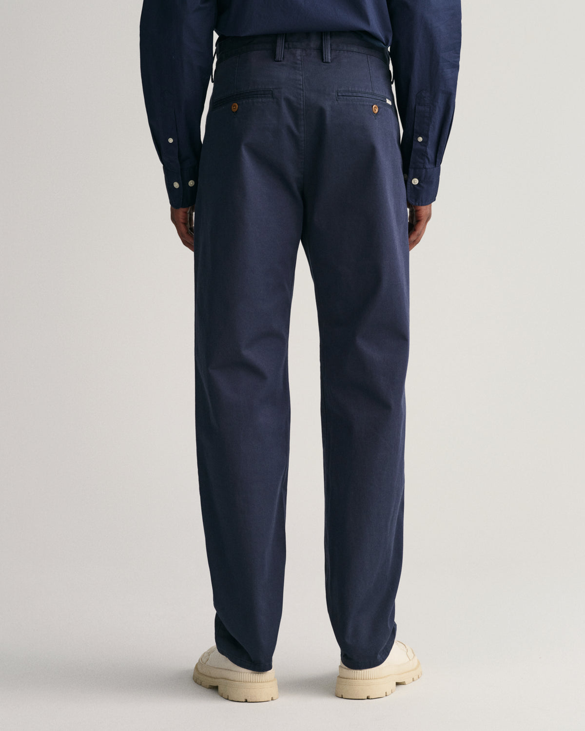 MARINE, REGULAR TWILL CHINOS, BACK-VIEW BY GANT AU.