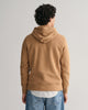 WARM KHAKI, REG SHIELD HOODIE, BACK-VIEW BY GANT AU.