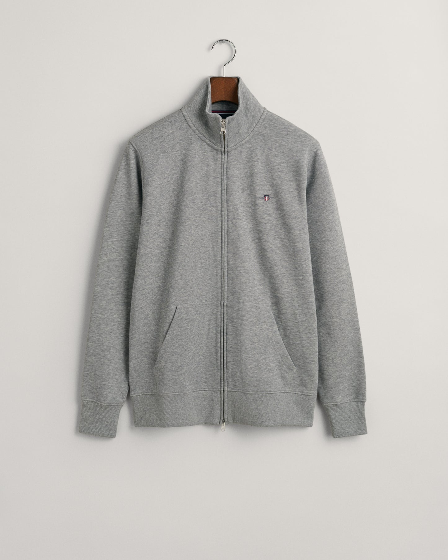 GREY MELANGE, REG SHIELD FULL ZIP SWEAT, FLAT-LAY BY GANT AU.