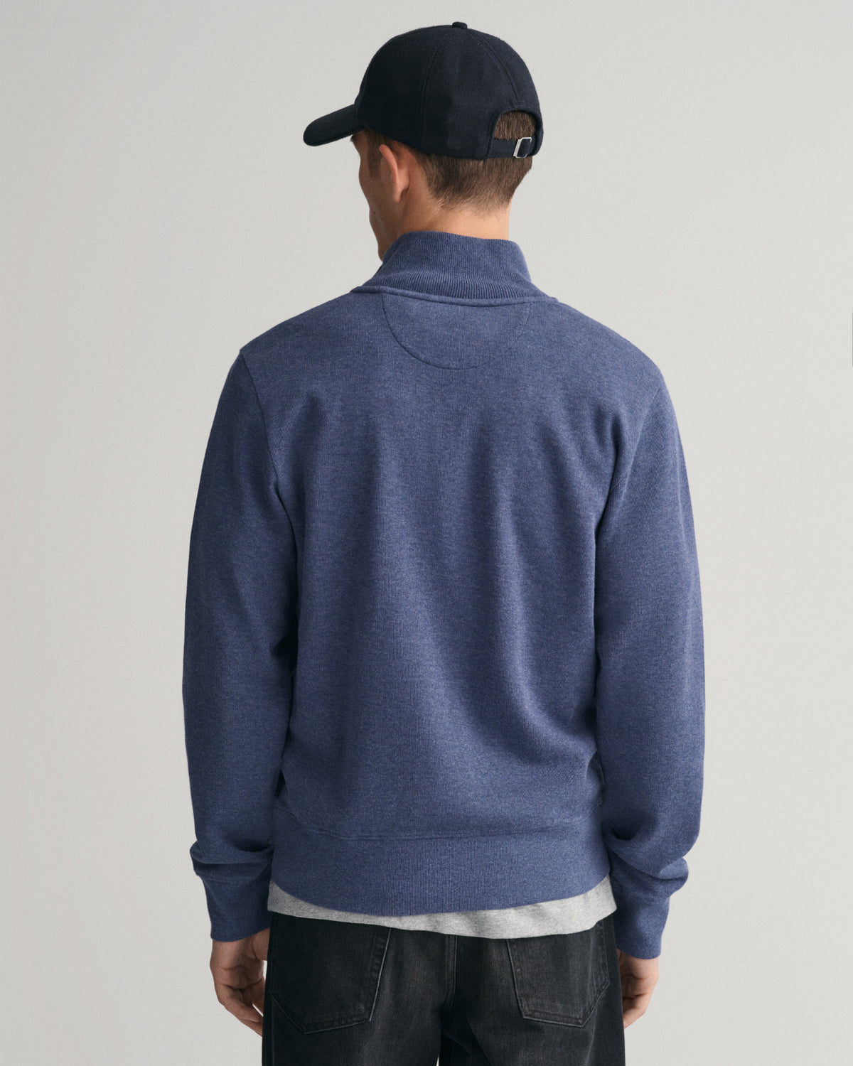 DK JEANSBLUE MELANGE, SACKER RIB HALF ZIP, BACK-VIEW BY GANT AU.