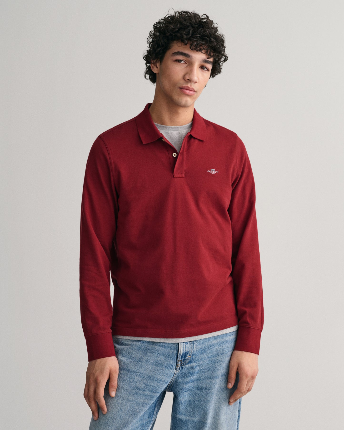 PLUMPED RED, REG SHIELD LS PIQUE POLO, FRONT-VIEW BY GANT AU.