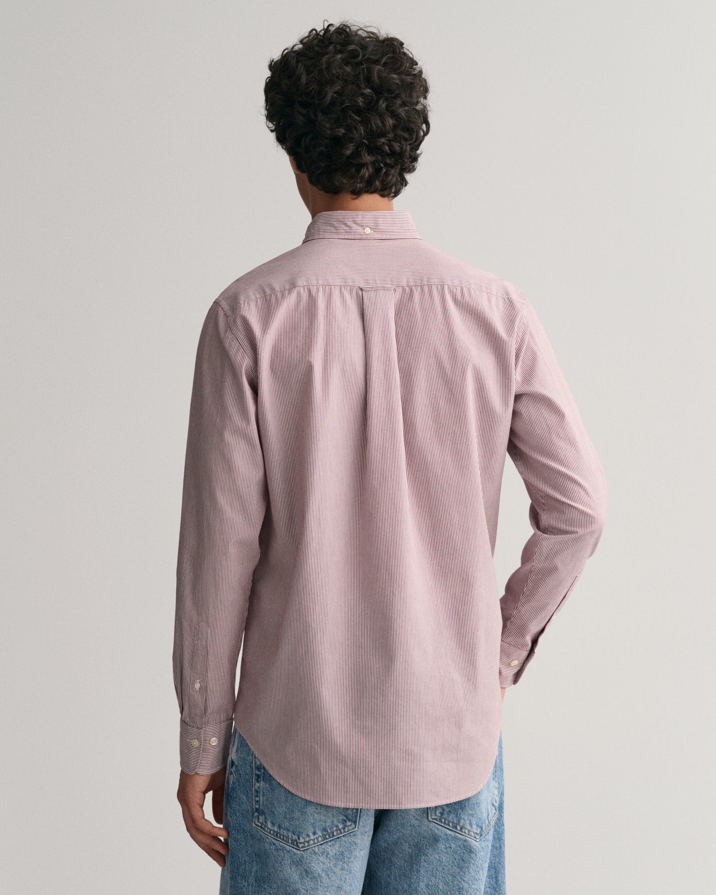 PLUMPED RED, REG POPLIN BANKER SHIRT, BACK-VIEW BY GANT AU.