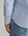 LIGHT BLUE, SLIM OXFORD SHIRT, CLOSE-UP BY GANT AU.