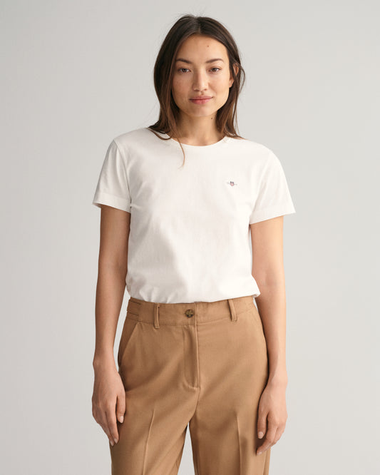 WHITE, REG SHIELD SS T-SHIRT, FRONT-VIEW BY GANT AU.