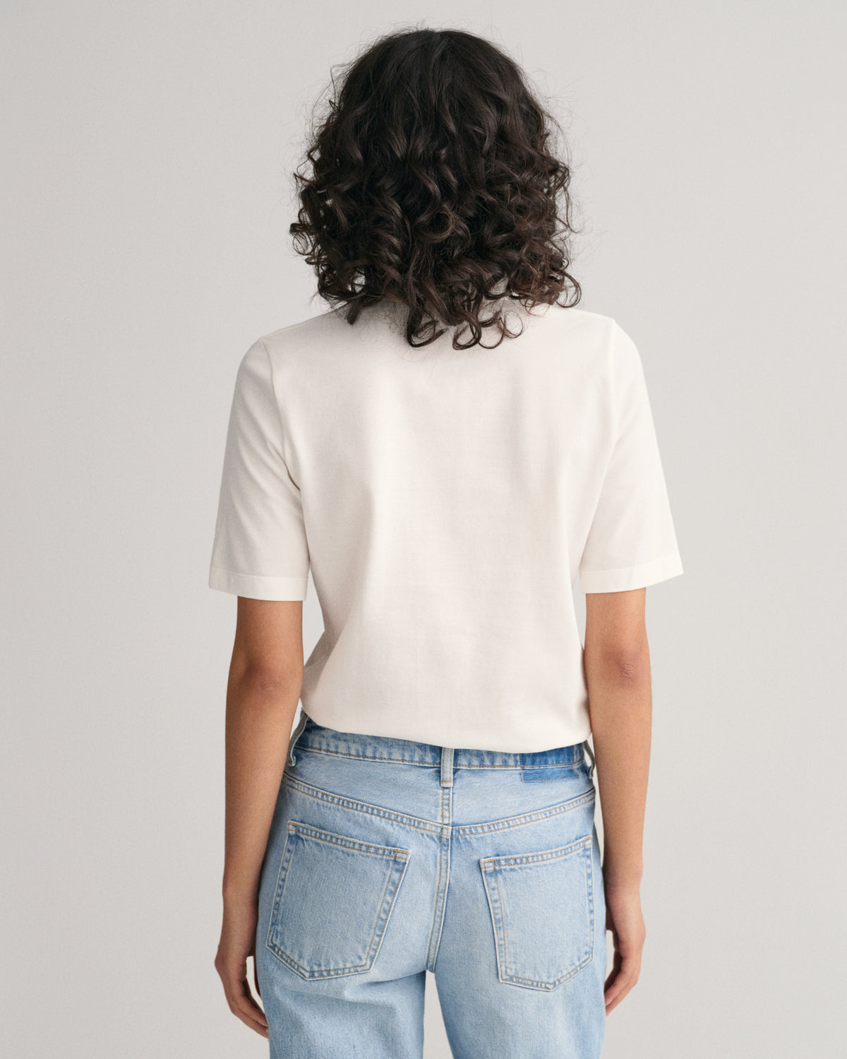 EGGSHELL, SLIM SHIELD SS PIQUE POLO, BACK-VIEW BY GANT AU.