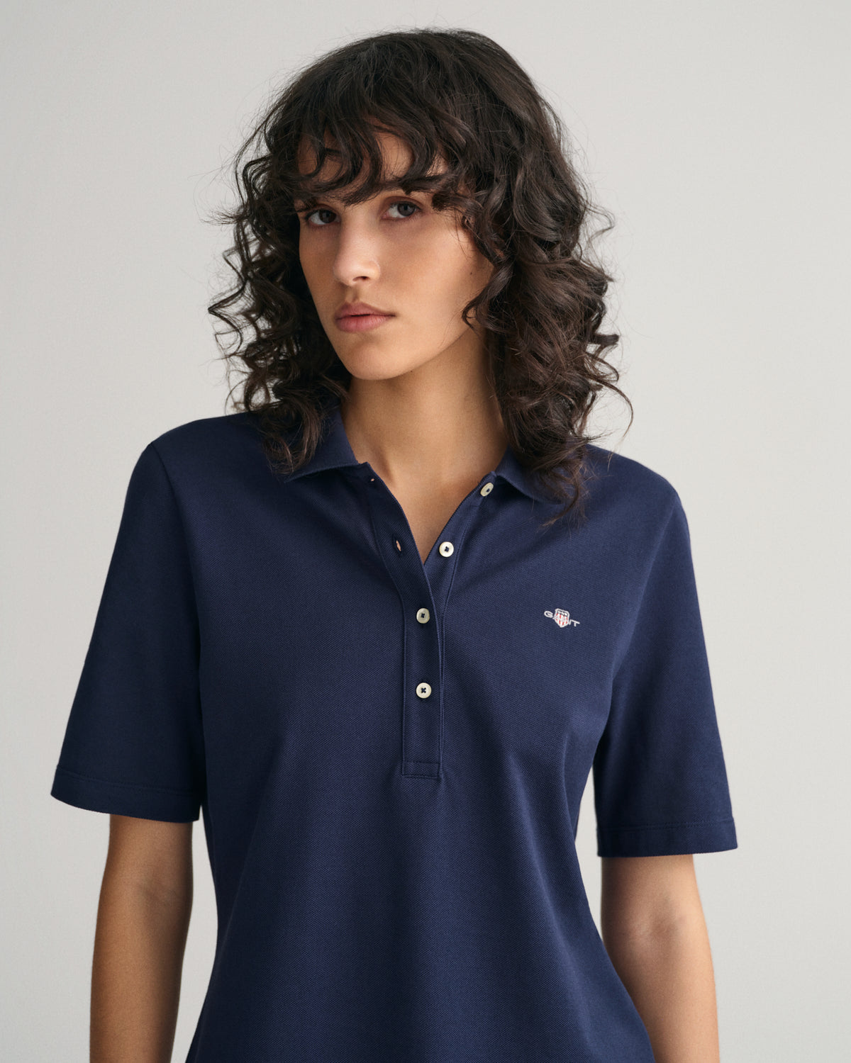 EVENING BLUE, SLIM SHIELD SS PIQUE POLO, CLOSE-UP BY GANT AU.