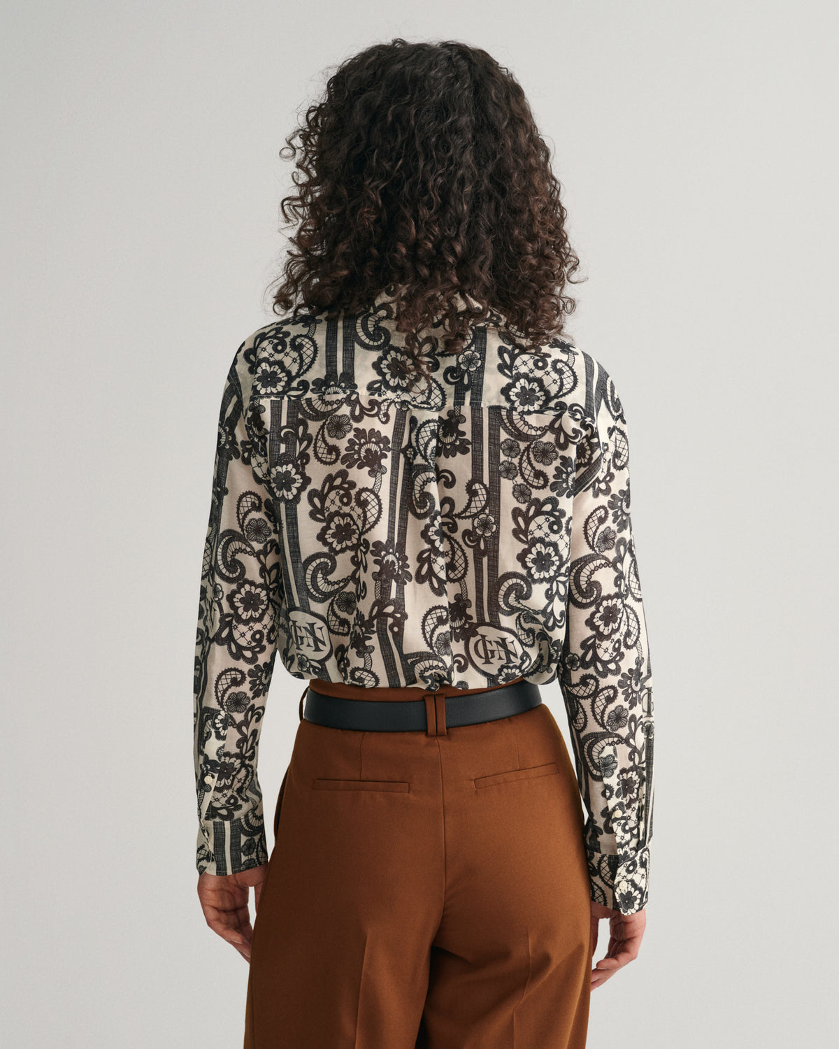 LINEN, REL LACE PRINT COT SILK SHIRT, BACK-VIEW BY GANT AU.