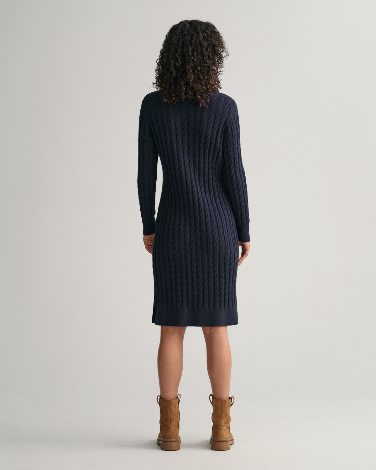 EVENING BLUE, STRETCH COTTON CABLE C-NECK DRESS, BACK-VIEW BY GANT AU.