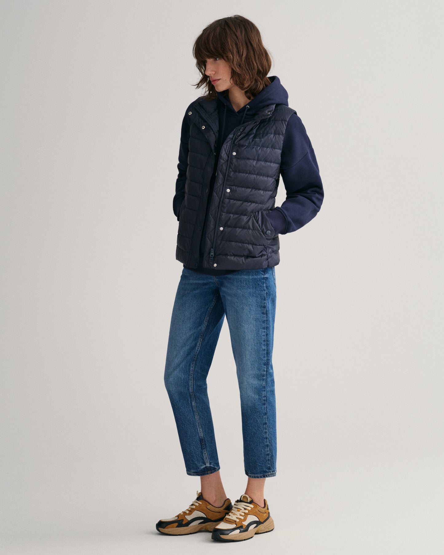 EVENING BLUE, LIGHT DOWN VEST BY GANT AU.