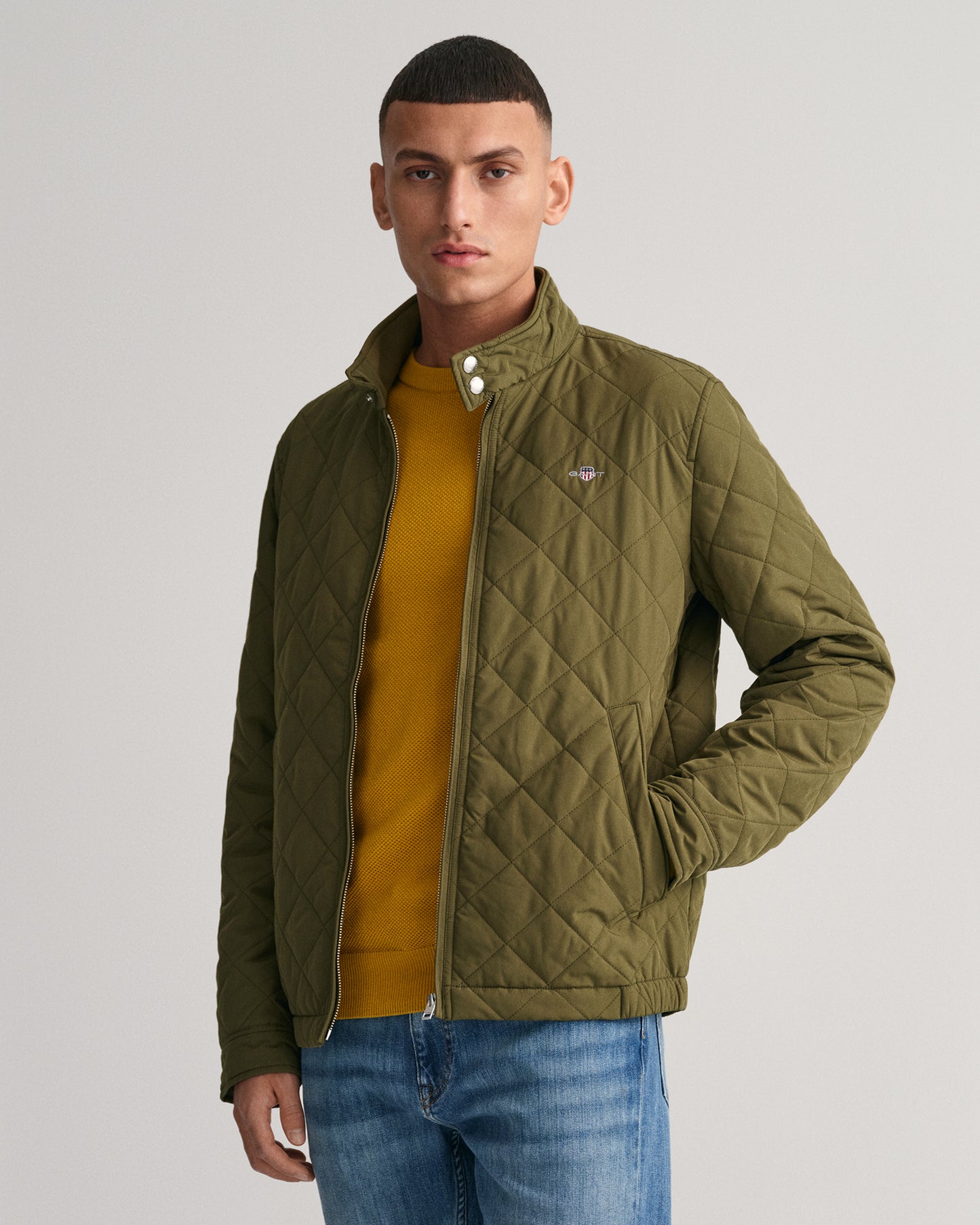JUNIPER GREEN, QUILTED WINDCHEATER, FRONT-VIEW BY GANT AU.