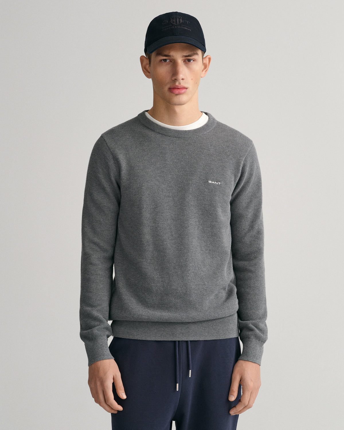 DARK GREY MELANGE, COTTON PIQUE C-NECK, FRONT-VIEW BY GANT AU.